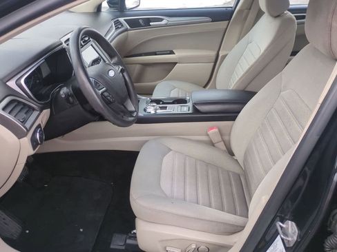 Used 2020 Ford Fusion SE image 16