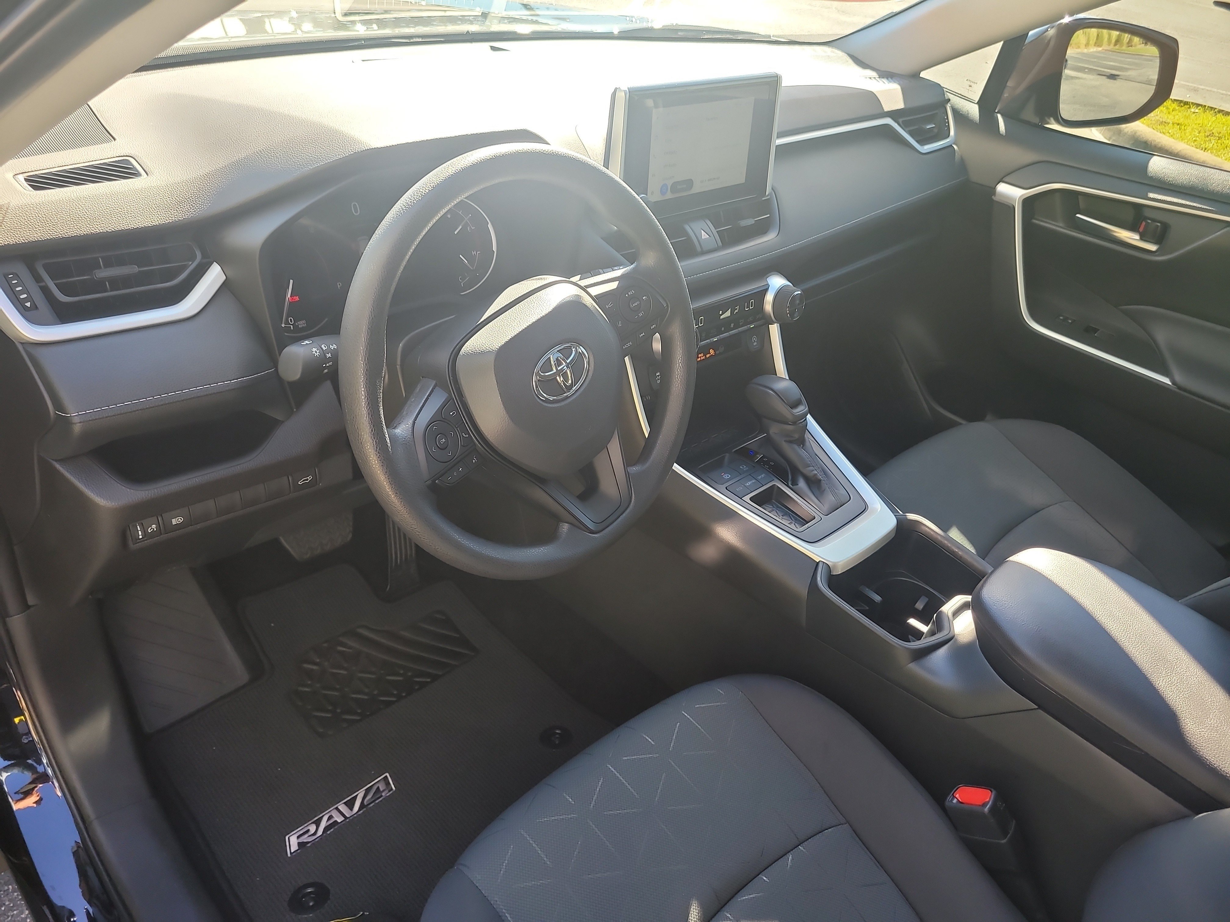 Certified 2025 Toyota RAV4 XLE w/ Convenience Package FWD image 20