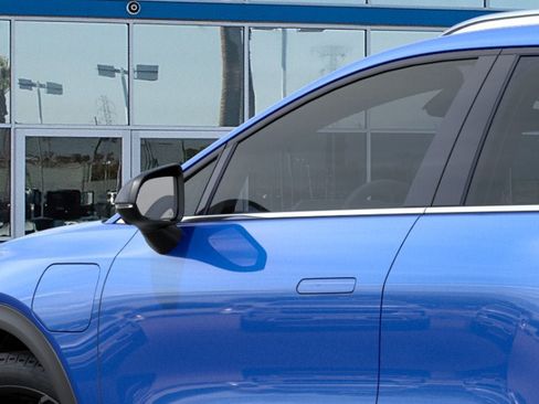 Used 2026 Chevrolet Equinox EV LT w/ LPO, Blackout Package FWD image 31