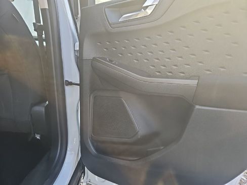 Used 2020 Ford Escape SE image 22