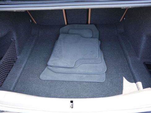 Used 2025 BMW 330i Sedan w/ Convenience Package RWD image 5