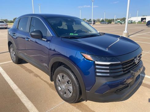 Used 2025 Nissan Kicks S FWD image 3
