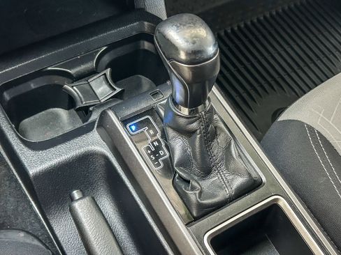 Used 2021 Toyota Tacoma TRD Off-Road w/ Technology Package image 19