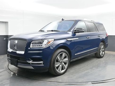 Used 2018 Lincoln Navigator Reserve w/ Technology Package AWD/4WD image 10