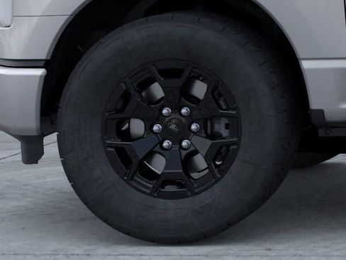 New 2025 Ford F150 Lightning XLT image 19