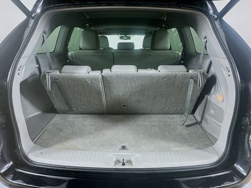 Used 2016 Toyota Highlander XLE AWD/4WD image 32