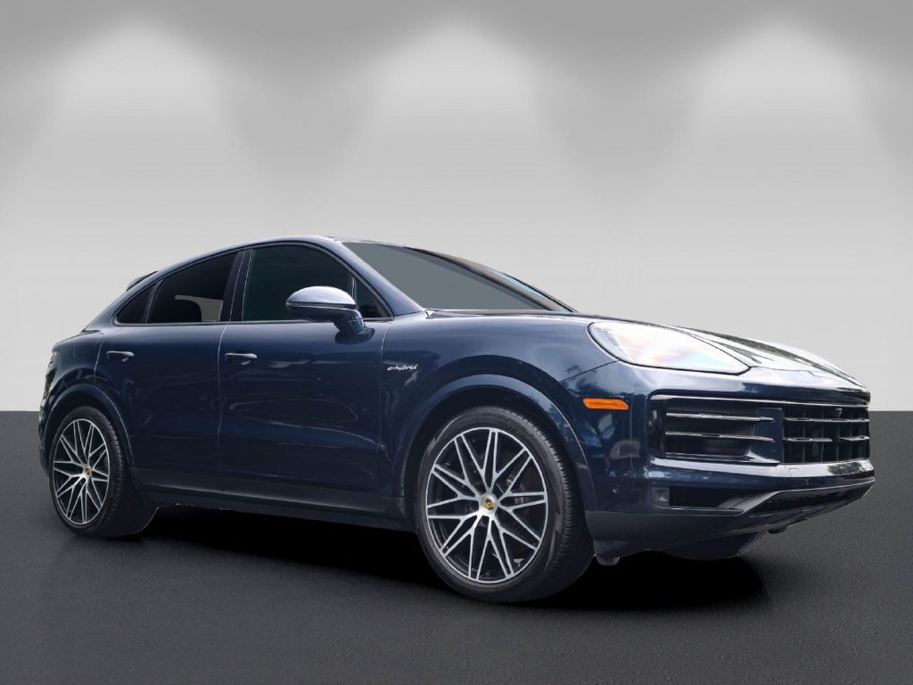 Used 2024 Porsche Cayenne Coupe AWD/4WD image 7