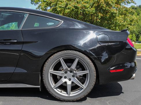 Used 2017 Ford Mustang GT image 5