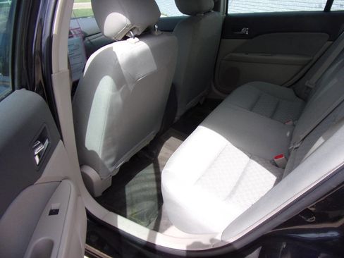 Used 2012 Ford Fusion S image 3