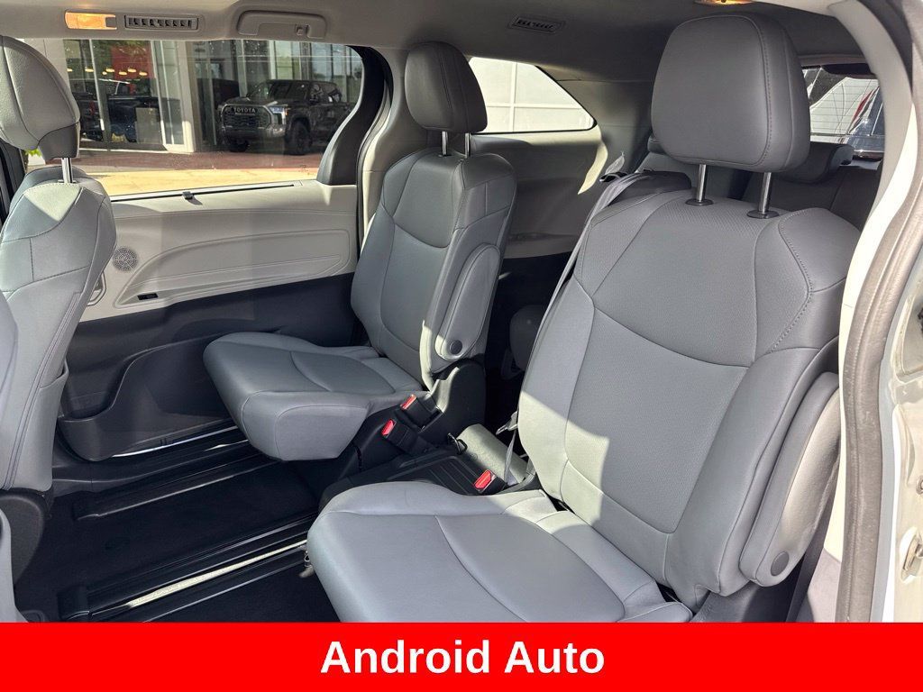 Certified 2023 Toyota Sienna XLE FWD image 16
