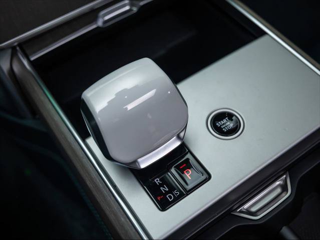New 2026 Land Rover Range Rover SV AWD/4WD image 29