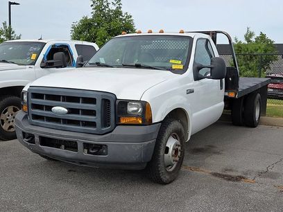 Used 2007 Ford F350 2WD Regular Cab DRW Super Duty