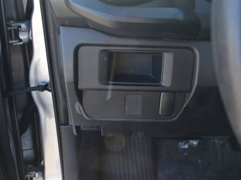 Used 2017 Toyota Tacoma 2WD Access Cab image 15