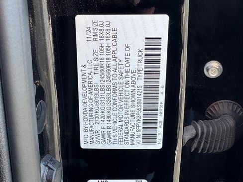 Certified 2025 Honda Ridgeline RTL image 27