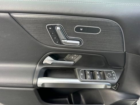 Certified 2025 Mercedes-Benz GLB 250 4MATIC image 11