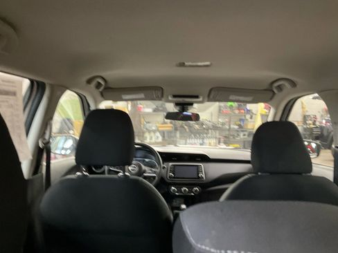 Used 2022 Nissan Kicks S image 30