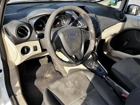 Used 2013 Ford Fiesta S image 10
