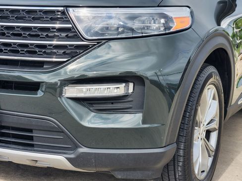 Used 2022 Ford Explorer XLT w/ Equipment Group 202A AWD/4WD image 3