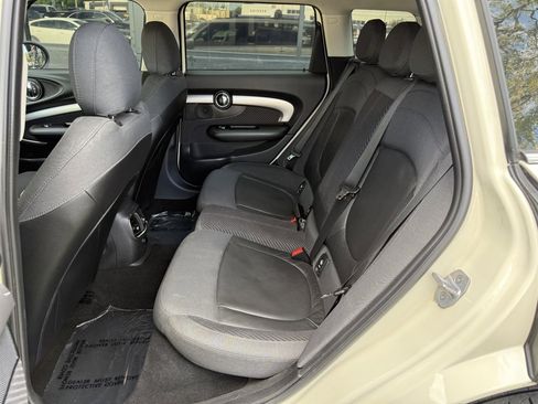 Used 2017 MINI Cooper Clubman S image 11