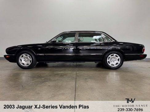 Used 2003 Jaguar XJ8 L RWD image 4