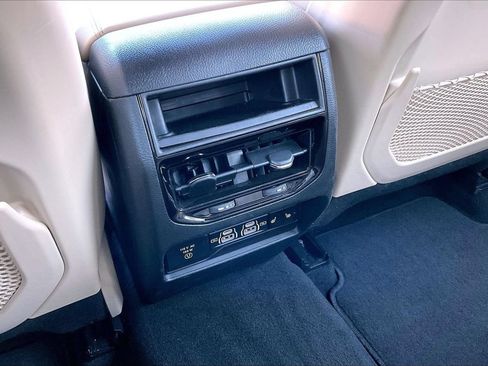 Used 2023 Jeep Grand Cherokee 4WD 4xe image 17