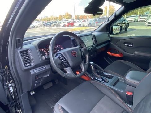 Used 2022 Nissan Frontier Pro-X w/ Technology Package image 12