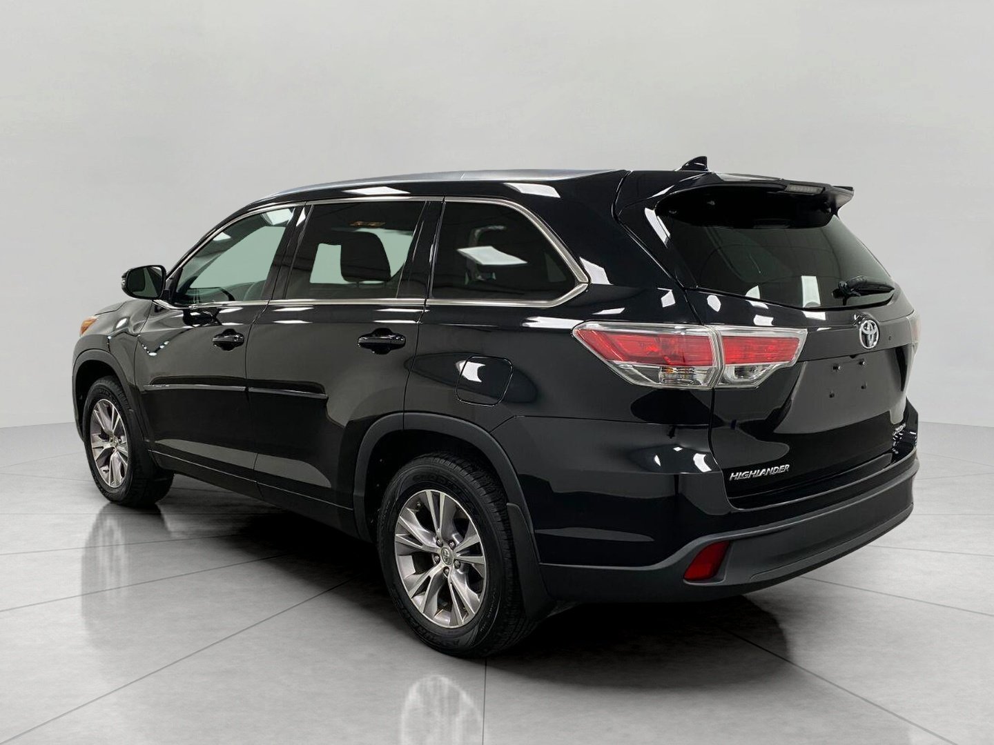 Used 2015 Toyota Highlander XLE AWD/4WD image 8