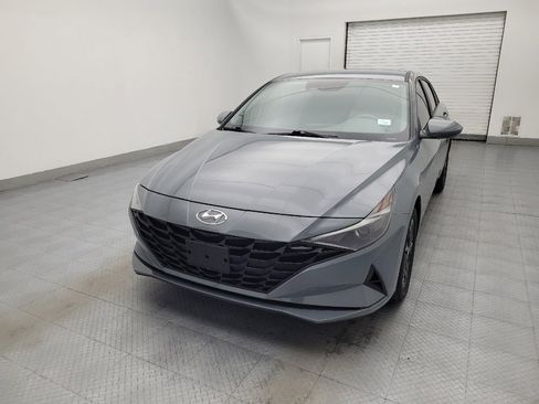 Used 2023 Hyundai Elantra SEL w/ Preferred Accessory Package image 15