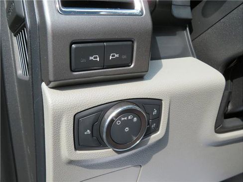 Used 2018 Ford F250 XLT image 10