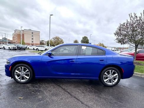 Used 2021 Dodge Charger SXT w/ Driver Convenience Group image 7