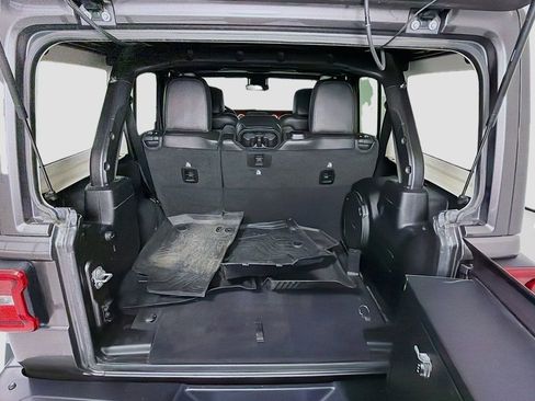 Used 2019 Jeep Wrangler Unlimited Rubicon AWD/4WD image 28