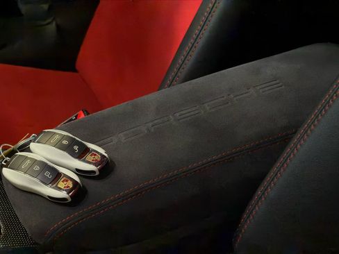 Used 2018 Porsche 911 GT2 RS RWD image 42