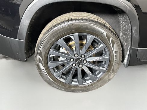 Used 2022 Chevrolet Traverse RS FWD image 33