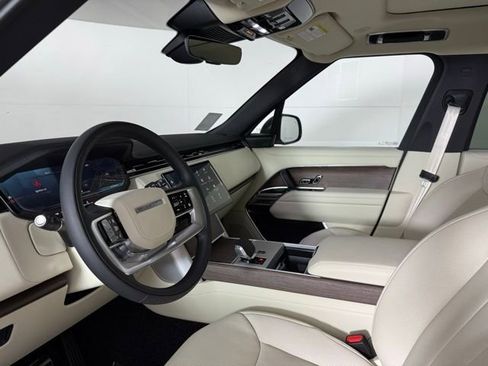 New 2025 Land Rover Range Rover SE image 15