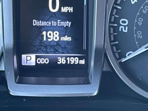 Used 2022 Toyota Tacoma SR5 image 37