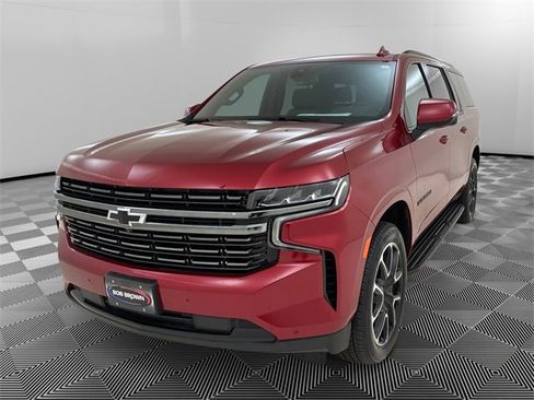 Used 2022 Chevrolet Suburban RST w/ Luxury Package image 7