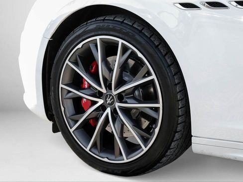 Used 2023 Maserati Ghibli Modena image 52