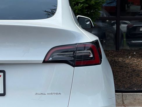 Used 2023 Tesla Model Y Long Range AWD/4WD image 16