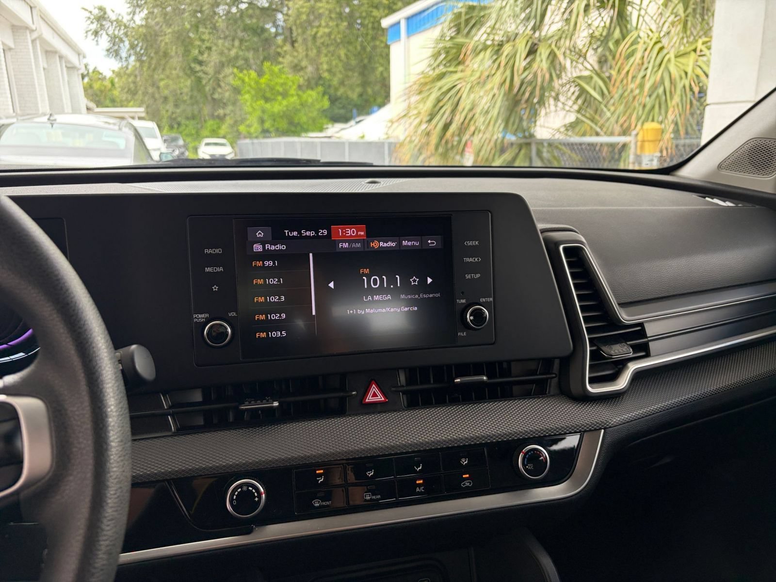Used 2025 Kia Sportage LX FWD image 16