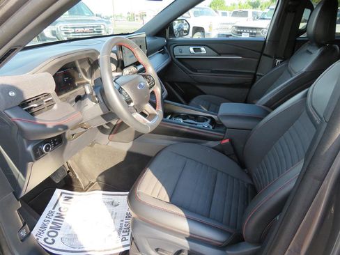 Used 2025 Ford Explorer ST-Line AWD/4WD image 9