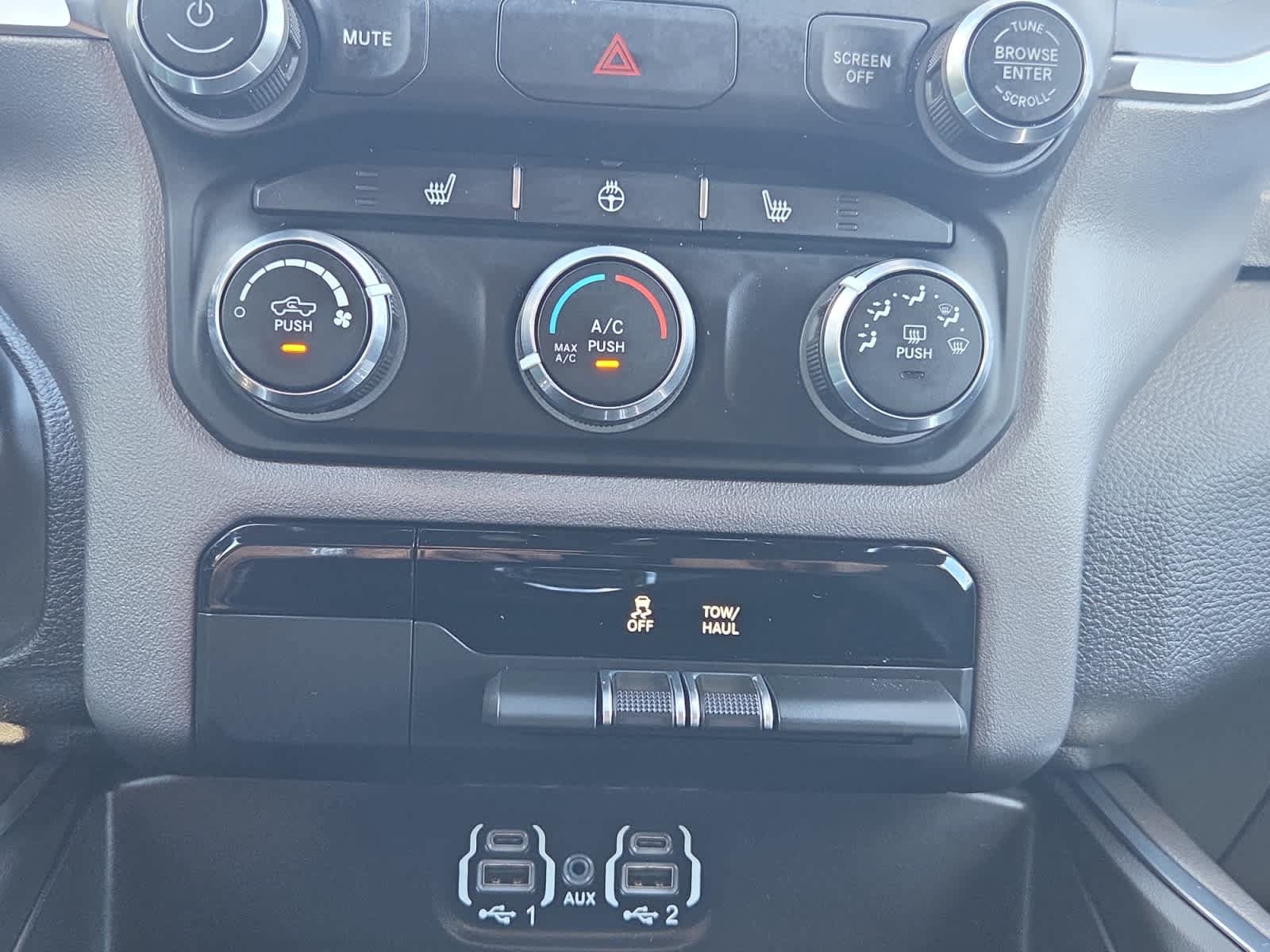 Used 2024 RAM 1500 Big Horn AWD/4WD image 25