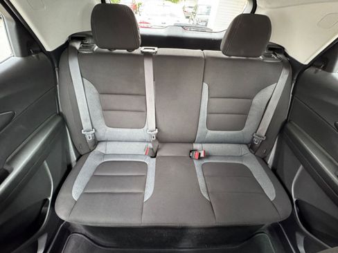 Used 2025 Chevrolet TrailBlazer LT image 37