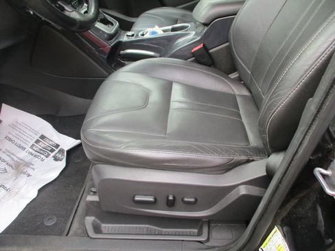 Used 2013 Ford Escape Titanium w/ Parking Technology Pkg FWD image 12