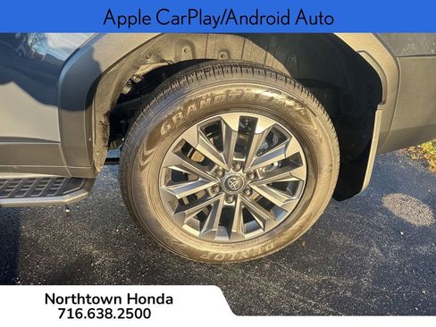 Used 2024 Toyota Land Cruiser image 12