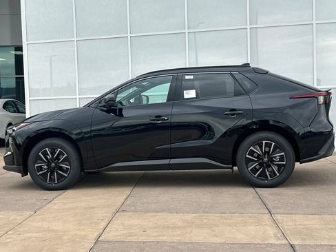 New 2026 Toyota bZ FWD image 7