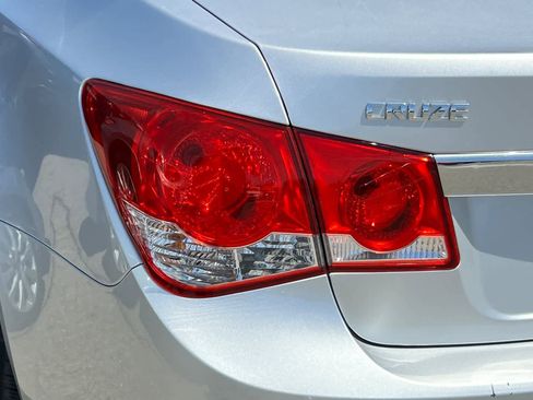 Used 2016 Chevrolet Cruze LT image 20