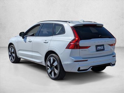 Used 2024 Volvo XC60 T8 Plus w/ Protection Package Premier AWD/4WD image 9