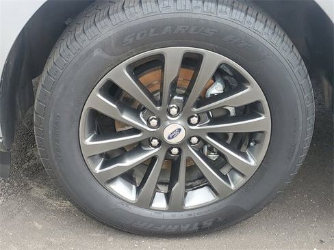 Used 2021 Ford Expedition Max Limited image 5