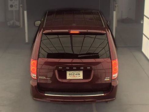 Used 2019 Dodge Grand Caravan GT FWD image 4