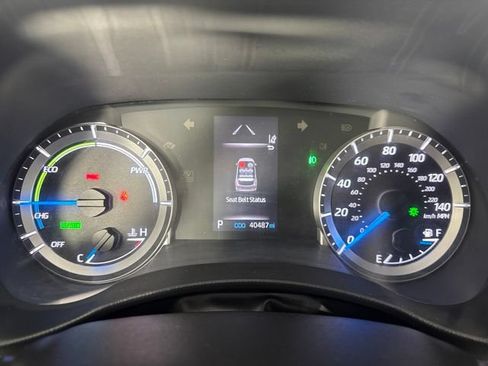 Used 2021 Toyota Highlander LE AWD/4WD image 19